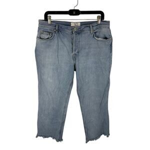 We The Free Maggie Mid-Rise Straight Leg Jeans Light Wash Raw Hem Size 30